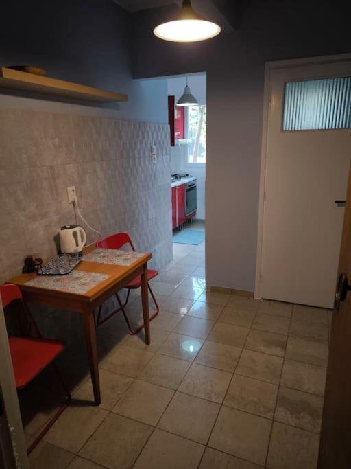 Apartment 50 Meters From The Beach Loutráki Exteriör bild